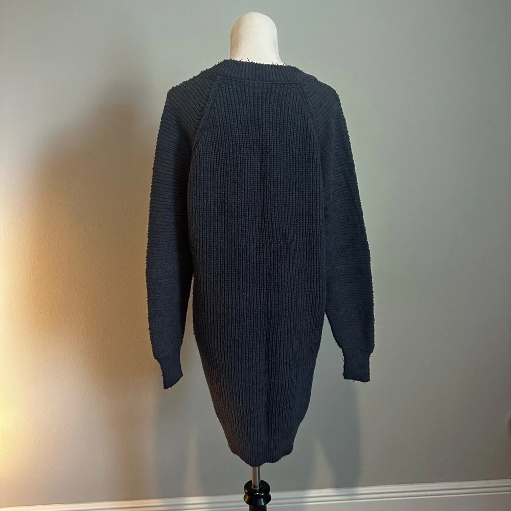 FREE PEOPLE // size XS // PULLOVER SWEATER